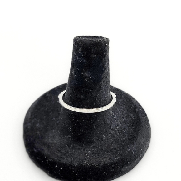 Silver Tone Marquise CZ Cut Ring Size 6 75 - Picture 4 of 5